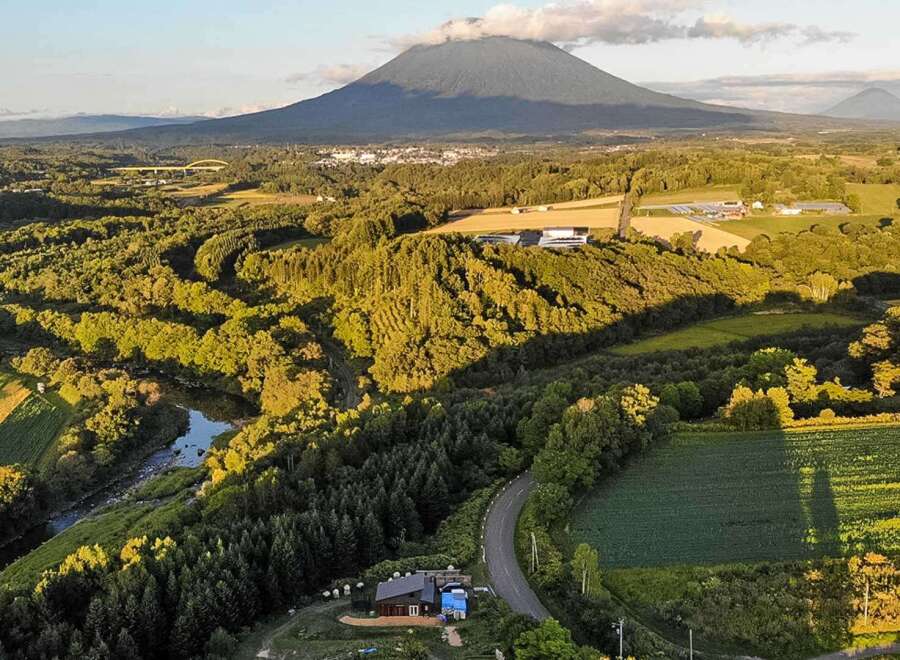 Discover the tranquility of this stunning property nestled in a picturesque landscape.