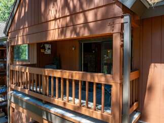 This charming property boasts a beautiful balcony, perfect for enjoying the outdoors.