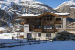 Discover the charm of this stunning mountain chalet nestled amidst the breathtaking Swiss Alps.