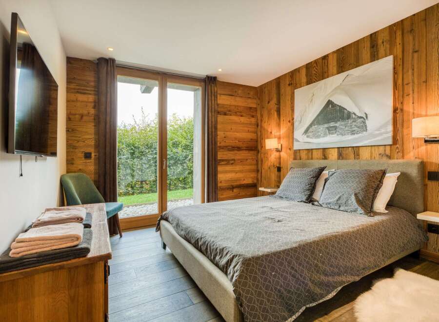 Experience the epitome of comfort and style in this exquisite bedroom.