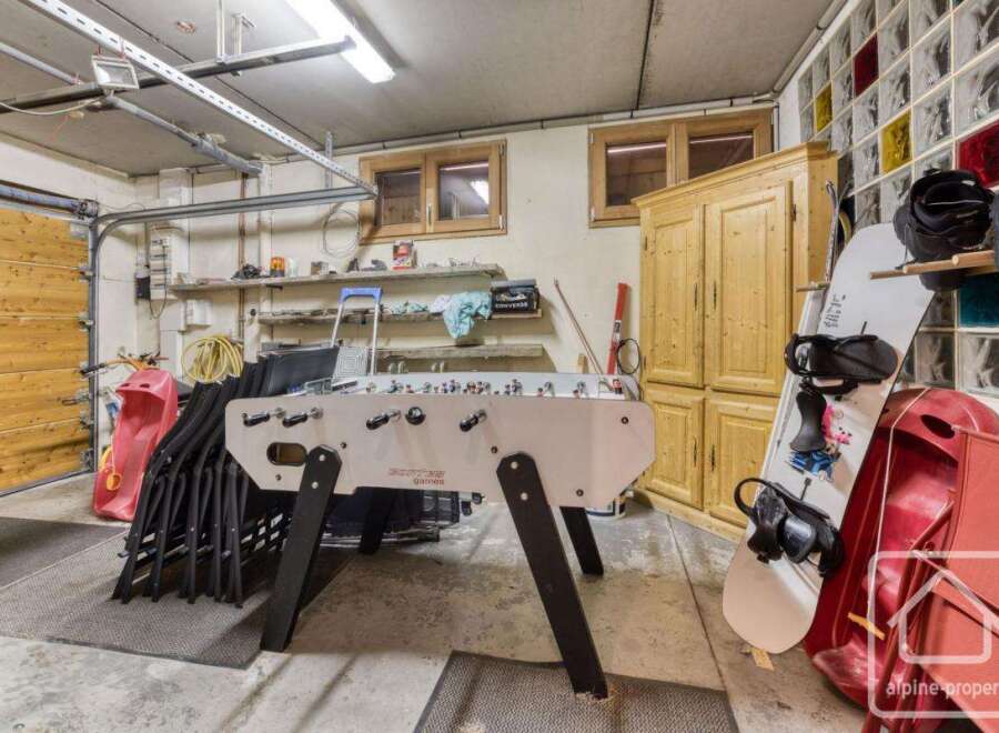 Discover this versatile property featuring a spacious garage, perfect for storage or hobbies.