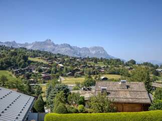 Discover the charm of this picturesque village nestled in the heart of the mountains.