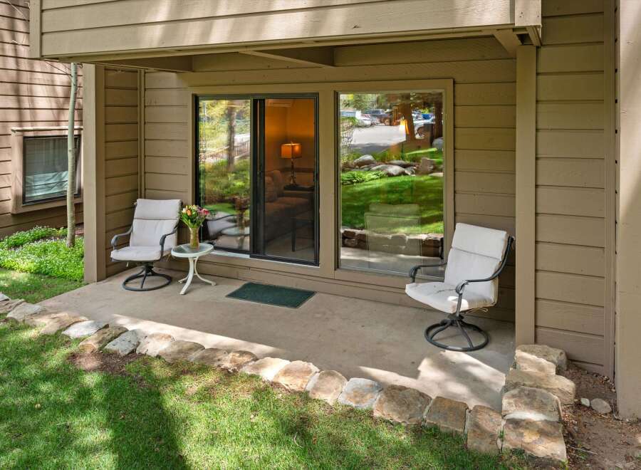 Enjoy the tranquility of this charming outdoor space, perfect for relaxation and entertaining.