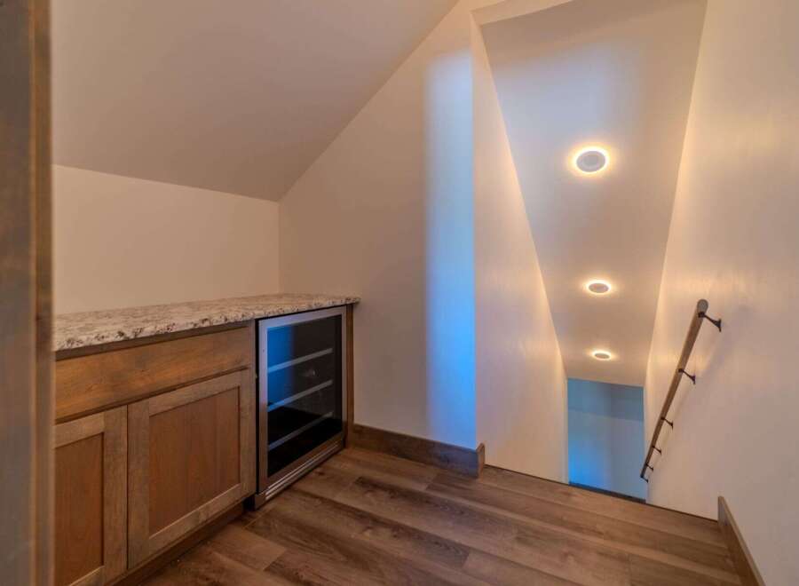 Discover the perfect blend of style and functionality in this stunning property.