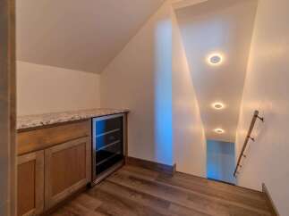 Discover the perfect blend of style and functionality in this stunning property.