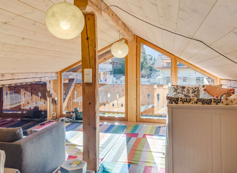 Discover the charm of this cozy loft space, perfect for a unique living experience.