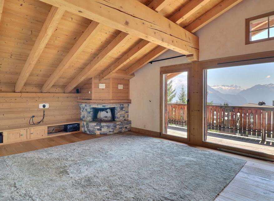 Experience the epitome of alpine living in this stunning property.