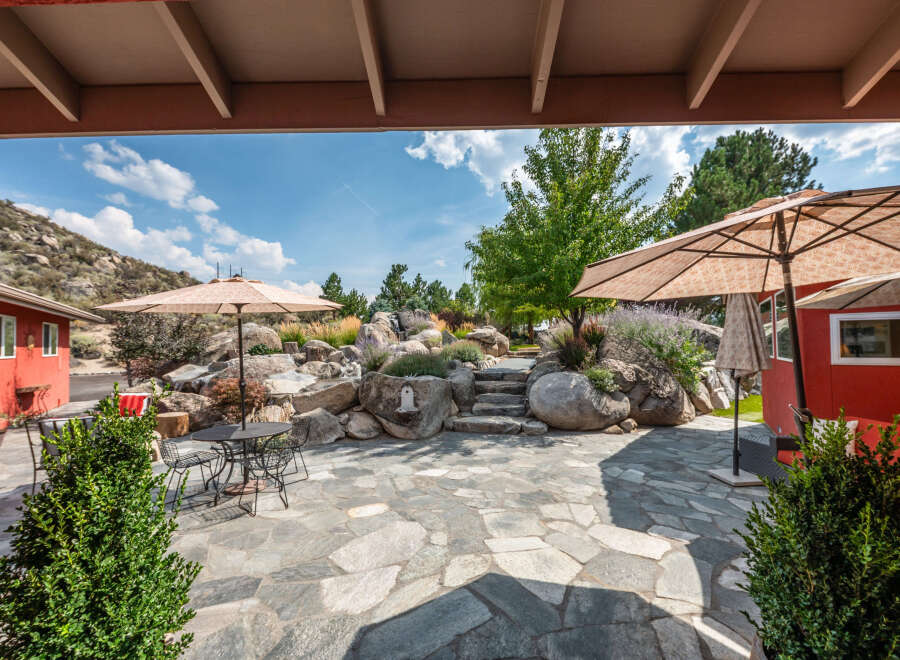 Discover a stunning outdoor oasis perfect for relaxation and entertaining.