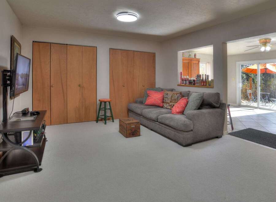 Discover the charm of this inviting living space, perfect for relaxation and entertainment.