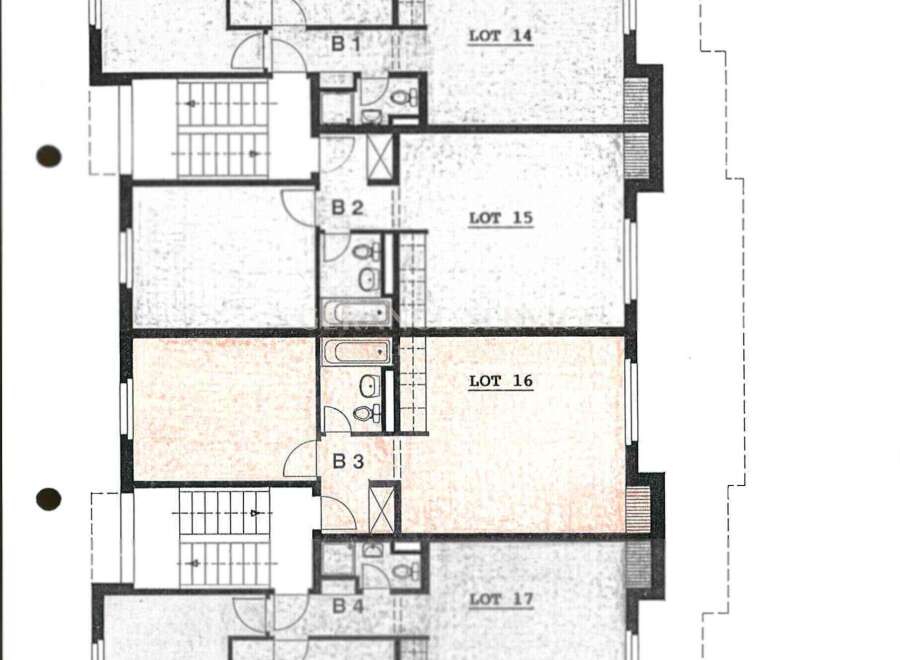 Explore the architectural layout of Batiment B, featuring a detailed floor plan of the rez-de-chaussee.