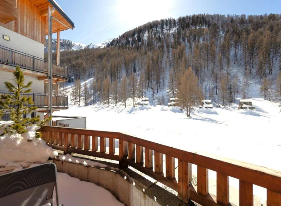 Enjoy breathtaking mountain views from this cozy property.