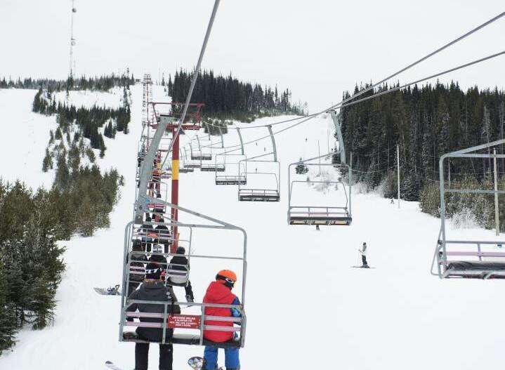 Enjoy the winter wonderland with this stunning property, perfect for ski enthusiasts.