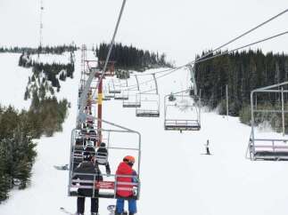 Enjoy the winter wonderland with this stunning property, perfect for ski enthusiasts.