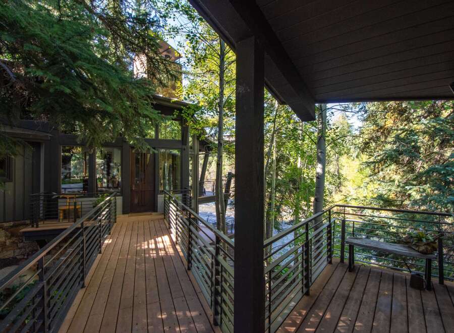 Experience the tranquility of this stunning property, nestled amidst lush greenery and offering breathtaking views.