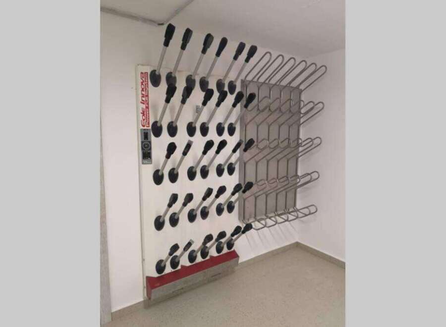 This property features a convenient ski boot drying rack, perfect for storing and drying your gear after a day on the slopes.