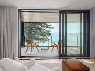 Experience breathtaking waterfront living in this stunning property.