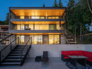 For Sale in West Vancouver with 4 Beds and 5 Bathrooms
