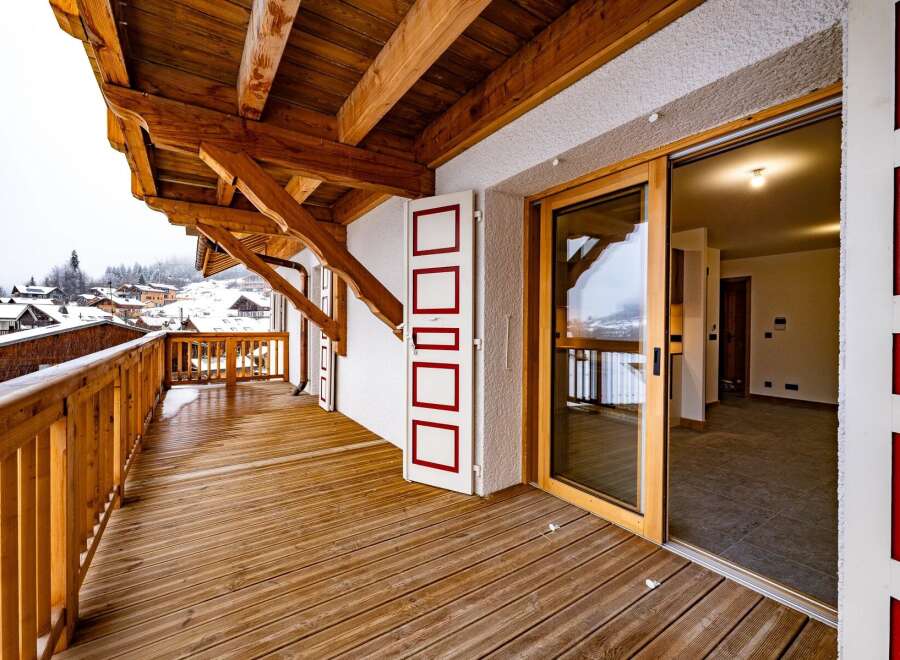 Experience the charm of this stunning property with a spacious balcony offering breathtaking views.
