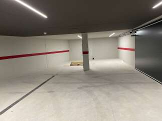 Discover the potential of this versatile, spacious property, perfect for various commercial or industrial uses.