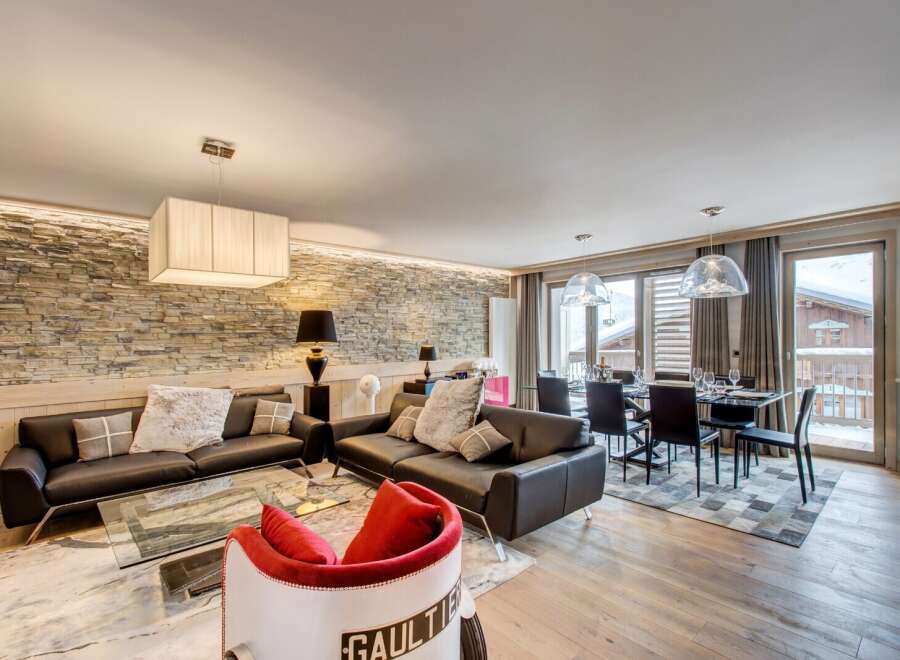 Experience luxury living in this stunning property featuring a modern design.