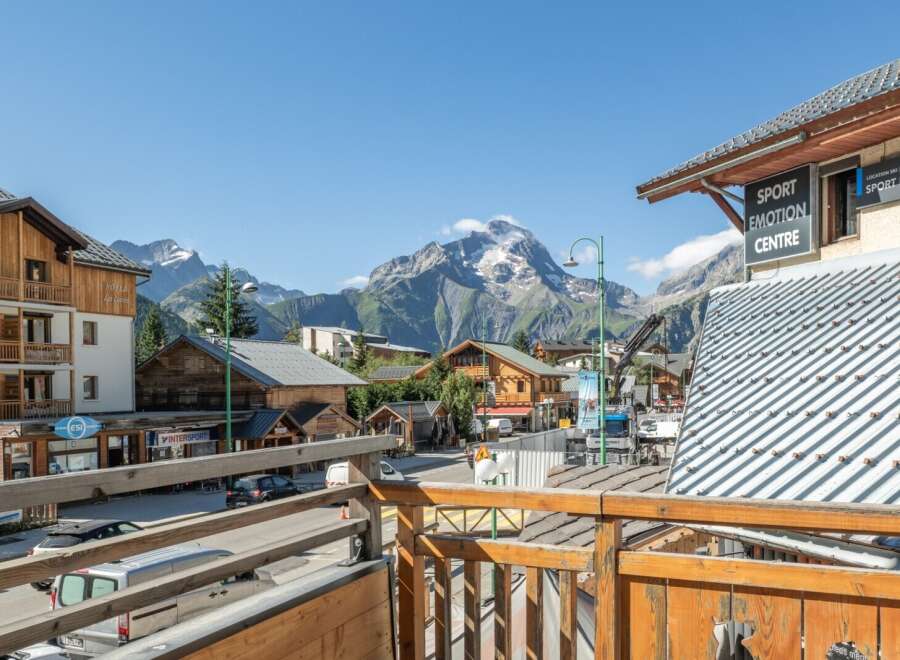 Experience the charm of mountain living with this stunning property.