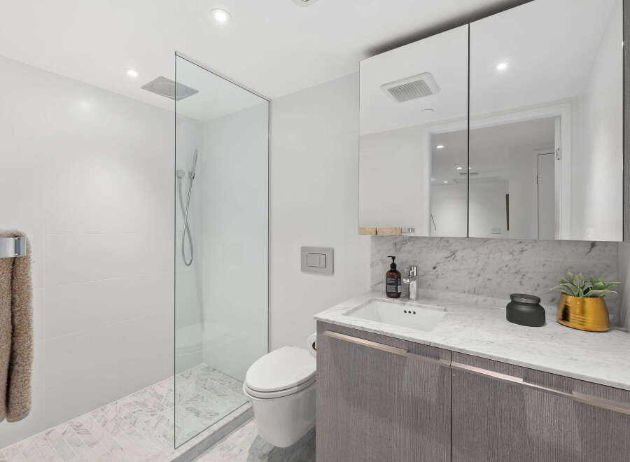 Step into luxury with this modern bathroom design.