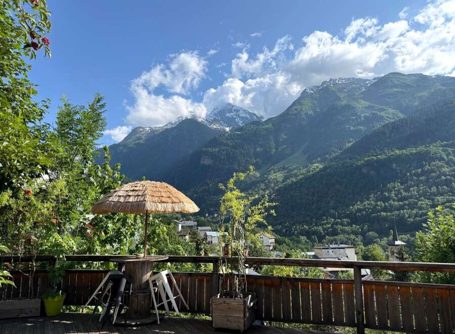 Enjoy breathtaking mountain views from this stunning property.