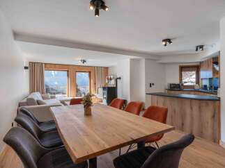 Experience luxury living in this stunning property with breathtaking mountain views.
