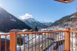 Enjoy breathtaking mountain views from this stunning property.