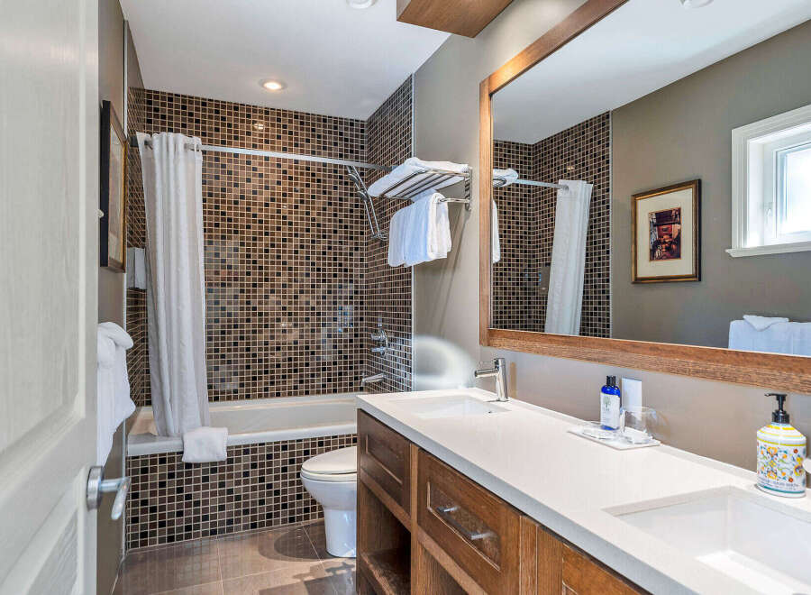 Step into luxury with this beautifully designed bathroom.