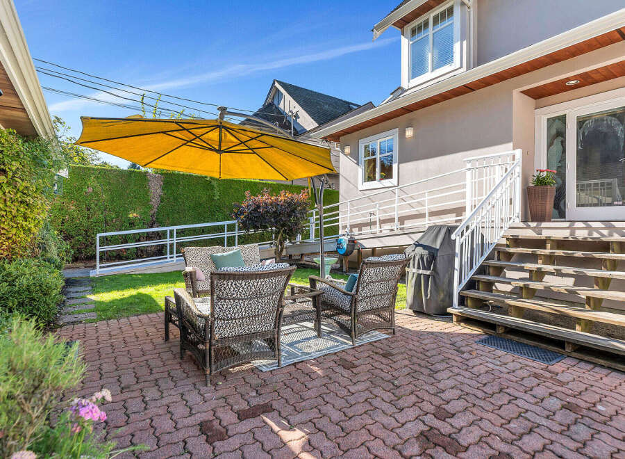 Enjoy outdoor living at its finest in this stunning property! This home features a beautifully designed patio area, perfect for relaxation and entertaining.