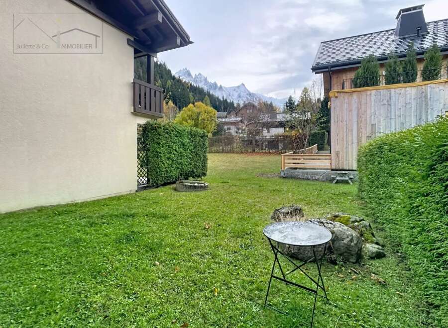 Discover a charming property with stunning mountain views.