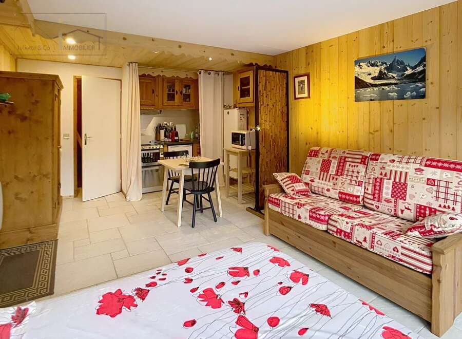Discover this charming studio apartment, perfect for a cozy retreat.
