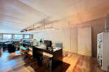 Discover this spacious office space, perfect for creative professionals.
