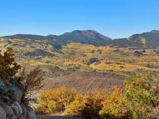 Discover breathtaking mountain views from this stunning property.