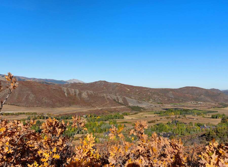 Experience breathtaking views from this stunning property nestled in the heart of nature.