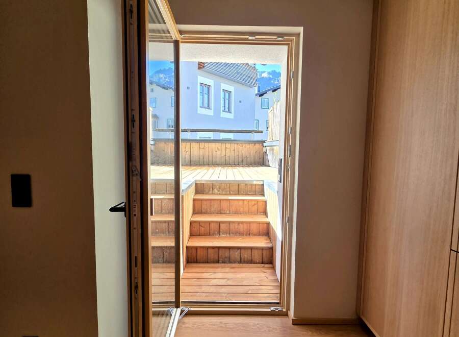 Step into this inviting space and discover a seamless blend of indoor and outdoor living.