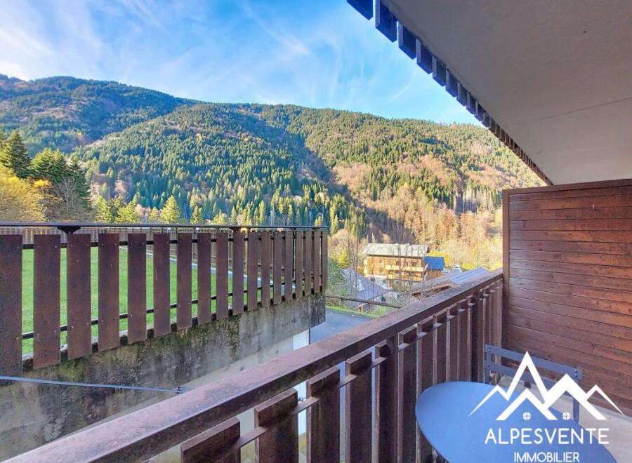 Enjoy breathtaking mountain views from this stunning property.
