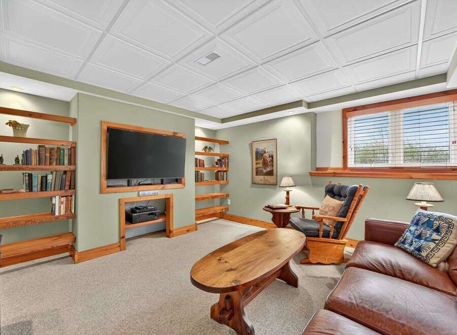 Step into this inviting living space, perfect for relaxation and entertainment.