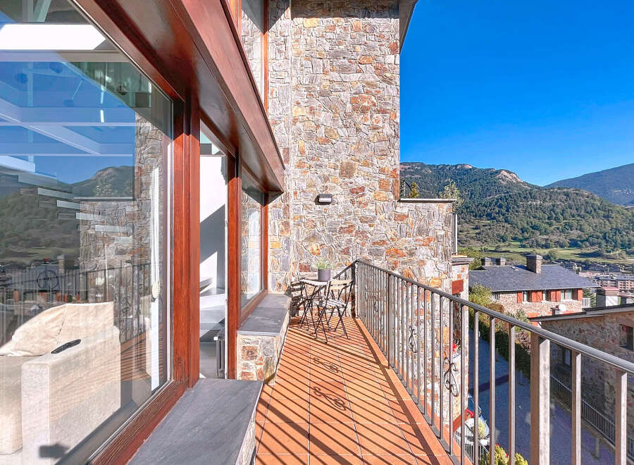 Enjoy breathtaking mountain views from this stunning property.