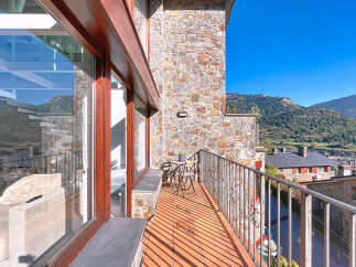 Enjoy breathtaking mountain views from this stunning property.