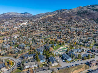 Discover the charm of this stunning property nestled in a picturesque mountain setting.