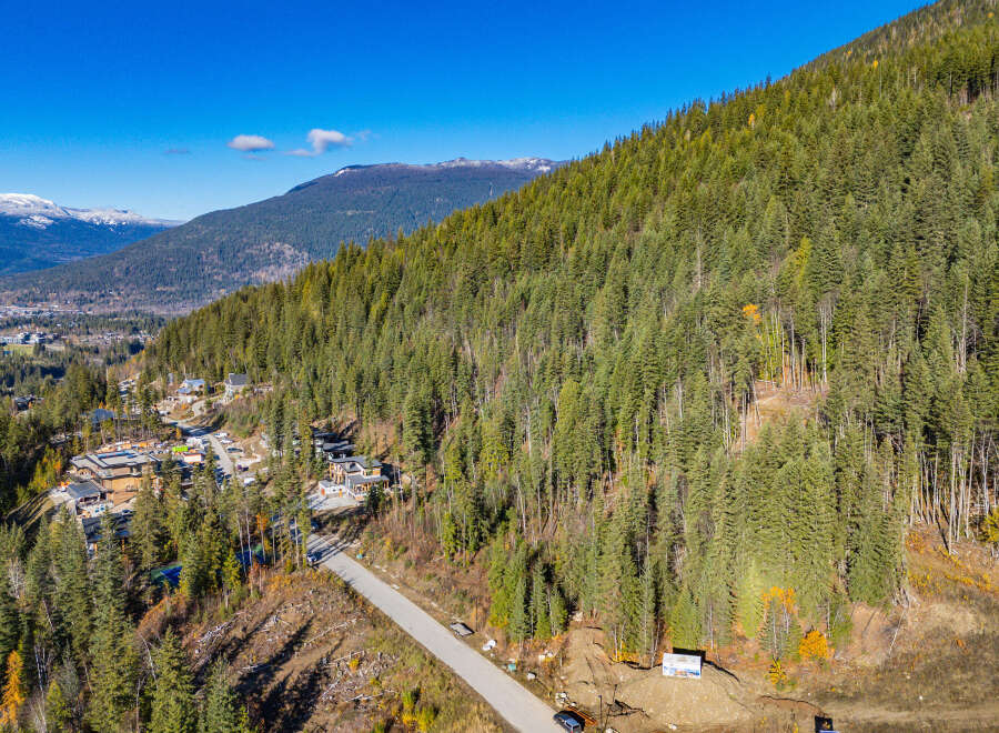 Nestled amidst the breathtaking beauty of the mountains, this property offers an unparalleled living experience.