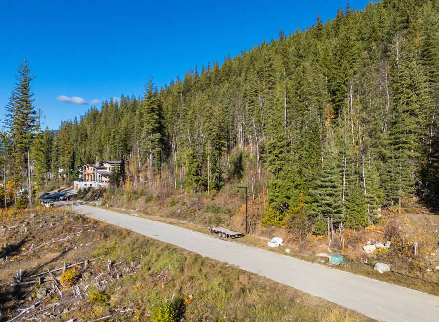 Discover a stunning property nestled in a serene, wooded area, offering a perfect blend of nature and modern living.