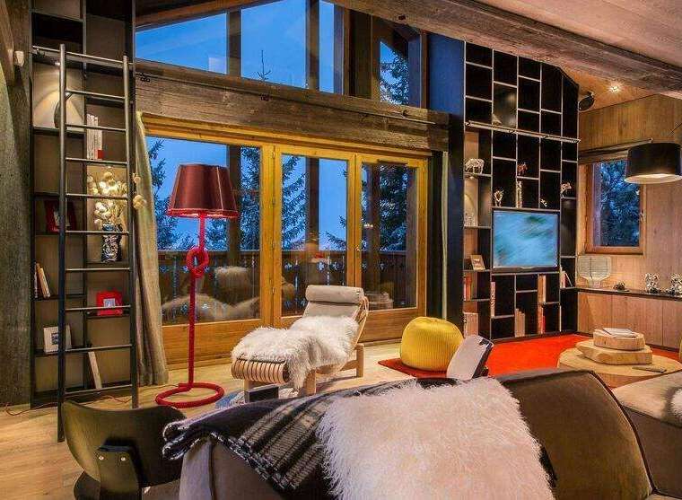 Experience the epitome of luxury living in this stunning chalet.