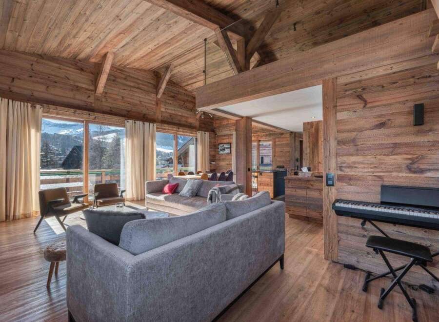 Experience the epitome of luxury living in this stunning chalet, boasting exquisite wooden interiors and breathtaking mountain views.