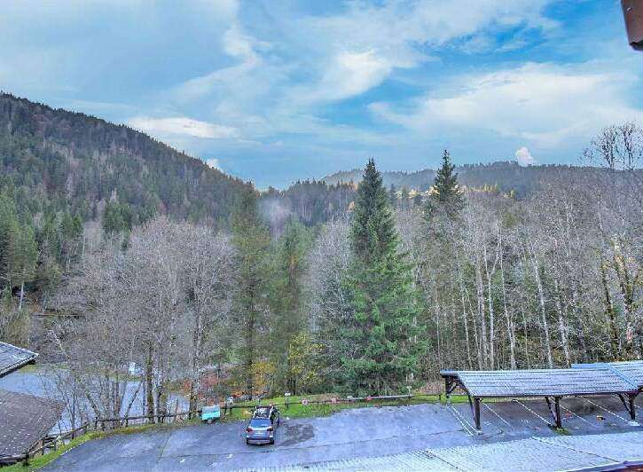 Enjoy breathtaking mountain views from this stunning property.