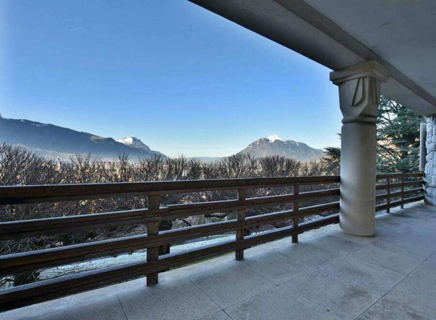 Enjoy breathtaking mountain views from this stunning property.