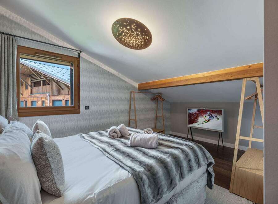 Experience the ultimate in luxury and comfort in this stunning bedroom.