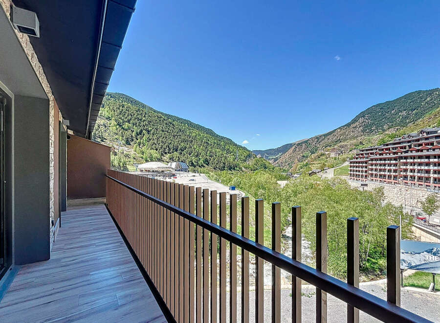 Enjoy breathtaking mountain views from this stunning property.